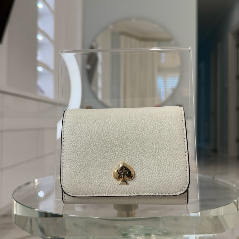 🌟 SOLD 🌟 NWT Kate Spade New York Kayla Small L-Zip Wallet